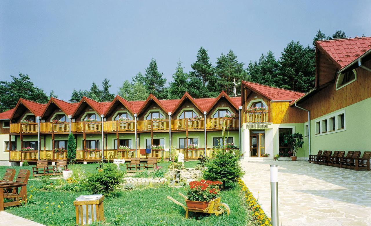 Park Hotel Cingov สมิชานี ภายนอก รูปภาพ